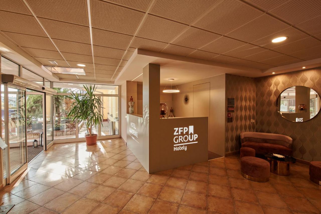 Hotel Akademie A Depandance Vila Jarmila Velké Bílovice Esterno foto